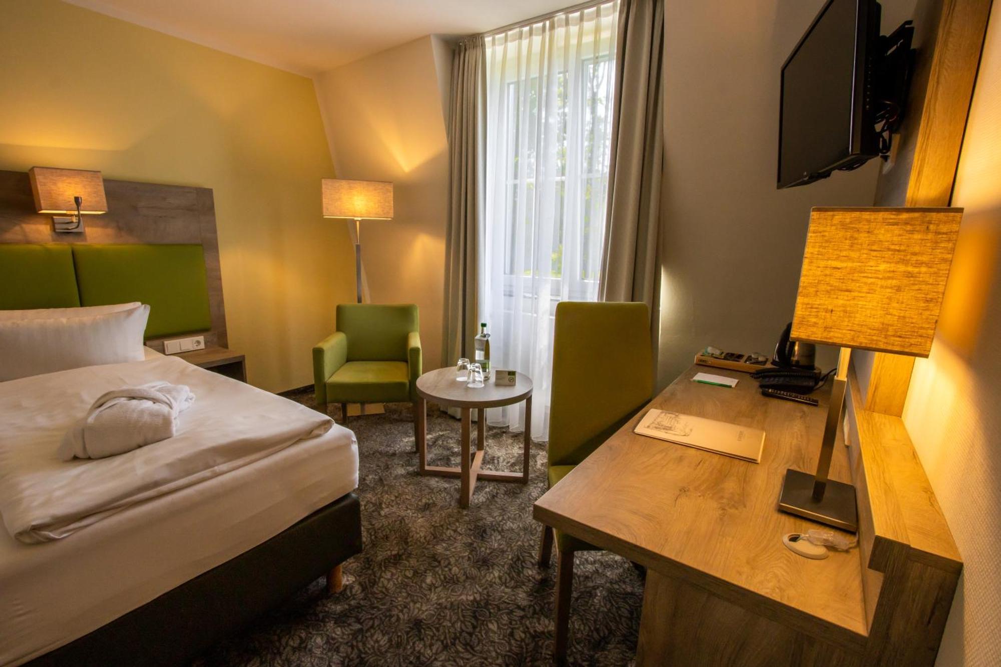 Berg & Spa Hotel Gabelbach Ilmenau Exteriör bild